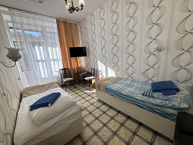 Место в двухместном номере «Эконом» по путёвке « Санаторно-курортная»